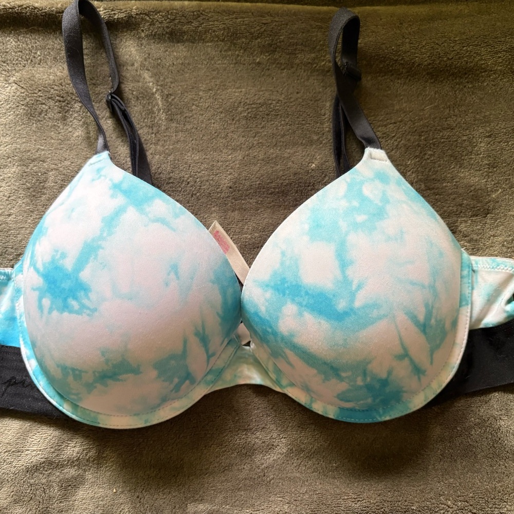 Victoria secret bra 36C